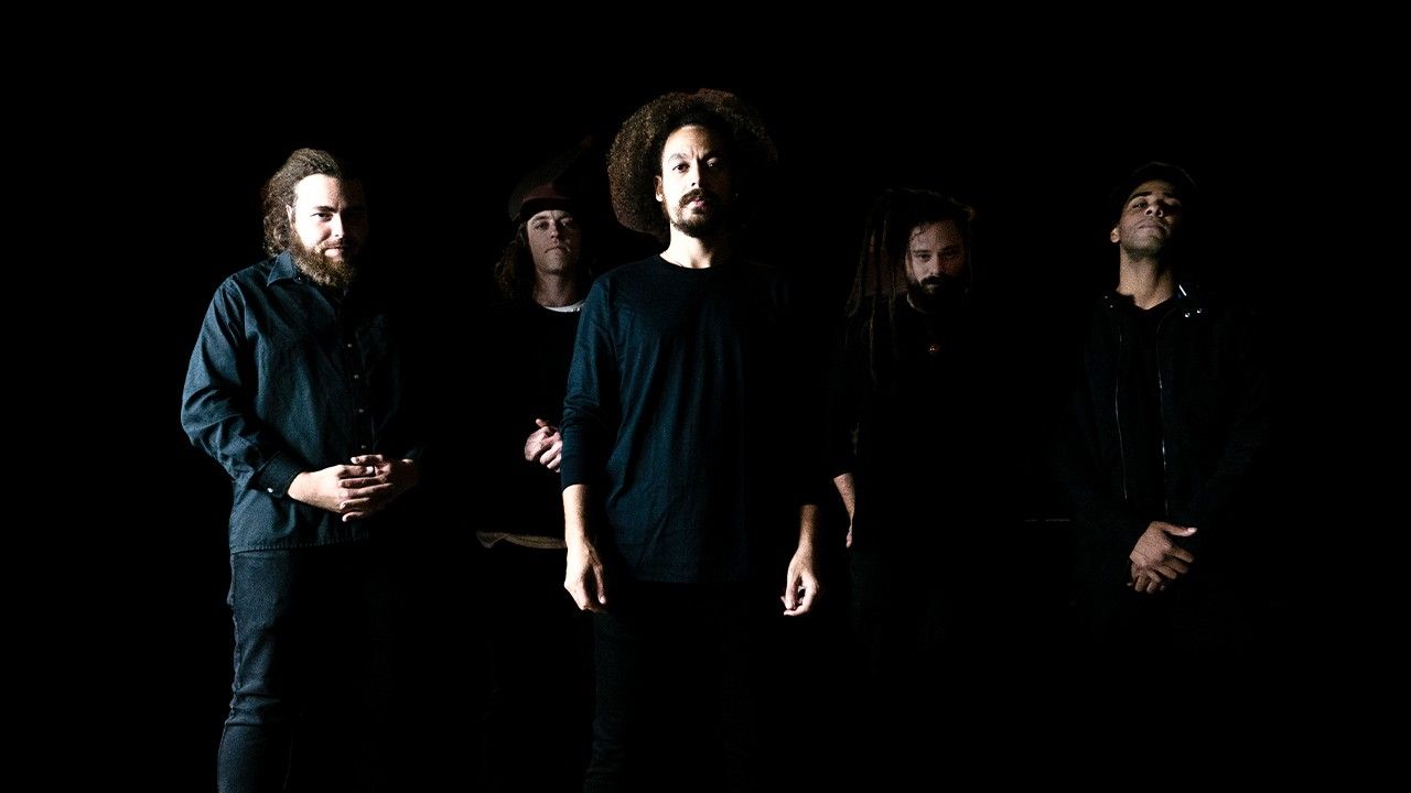 Monuments, Bandfoto 1