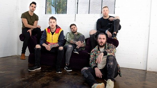 I Prevail-Frontmann bezahlt Papas Hypothek zu Weih