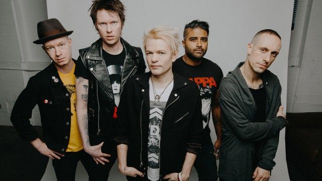 Nach Explosion: Sum 41 sagen Show ab