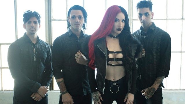 New Years Day mit Lyric-Video im Neon-Look