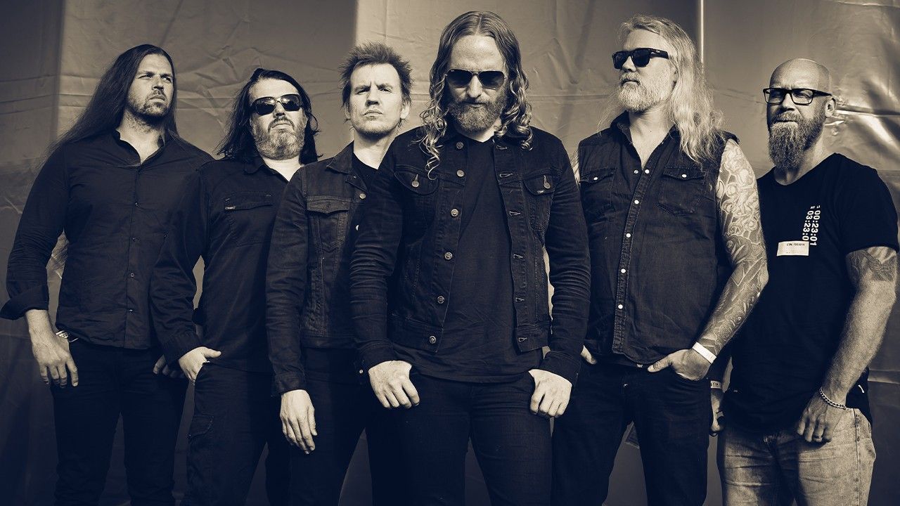 Dark Tranquillity starten mit neuen Gitarristen durch