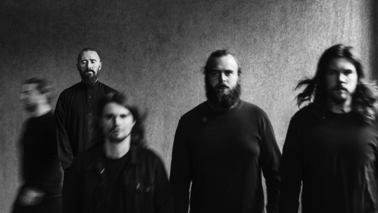 Amenra zusammen mit Envy auf Tour