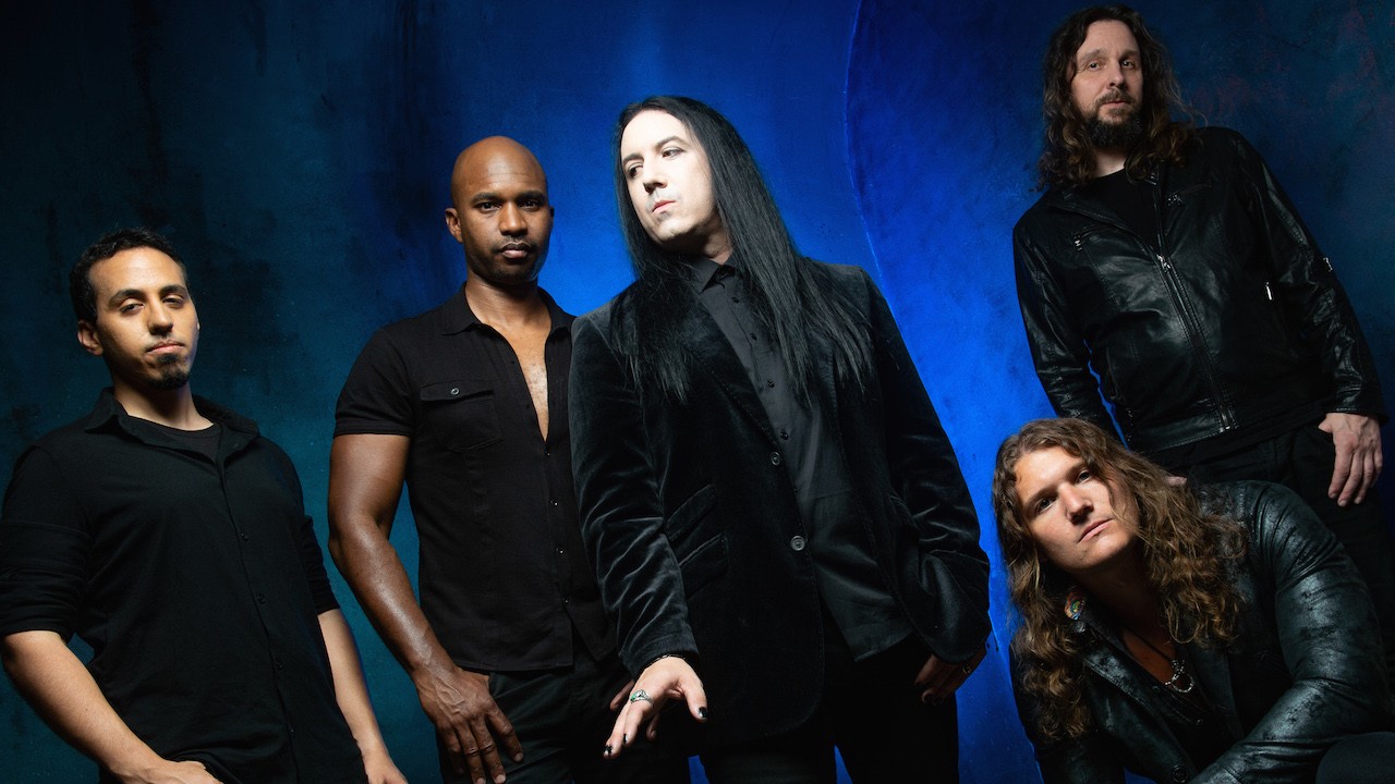 Witherfall mit Video zu „...And They All Blew Away“