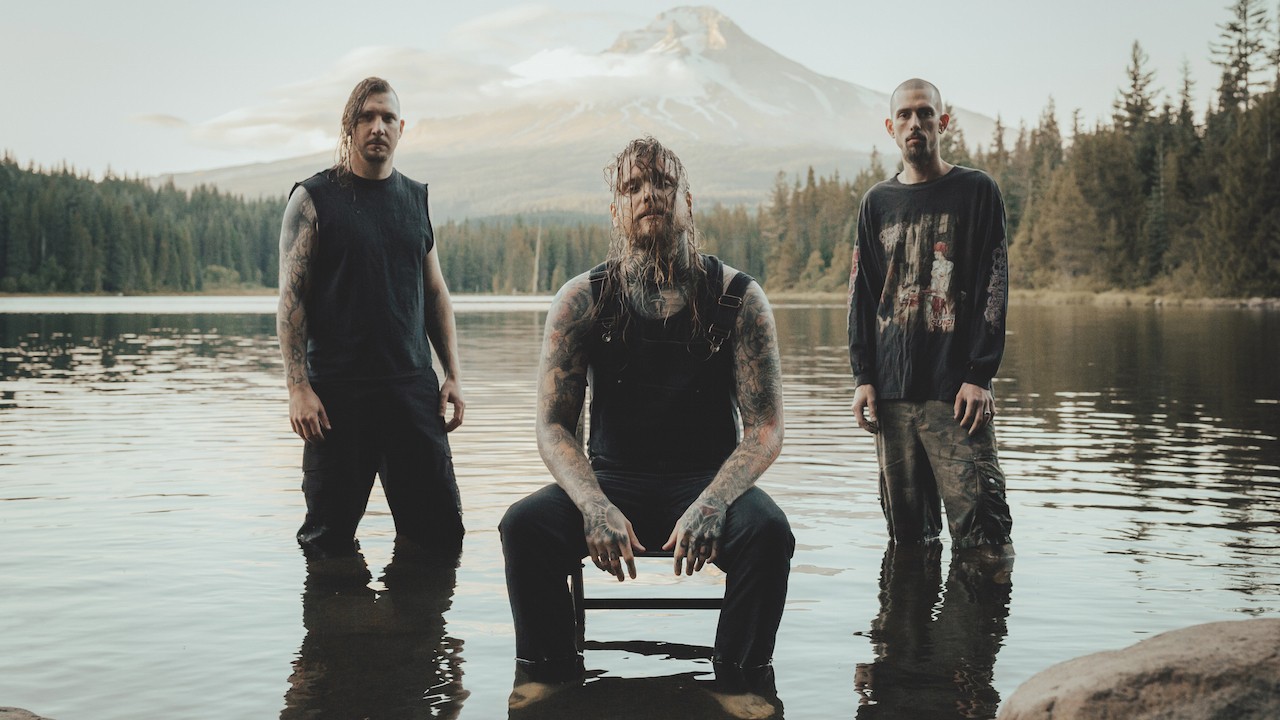 Vitriol mit Live-Videopremiere zu „The Parting of a Neck“