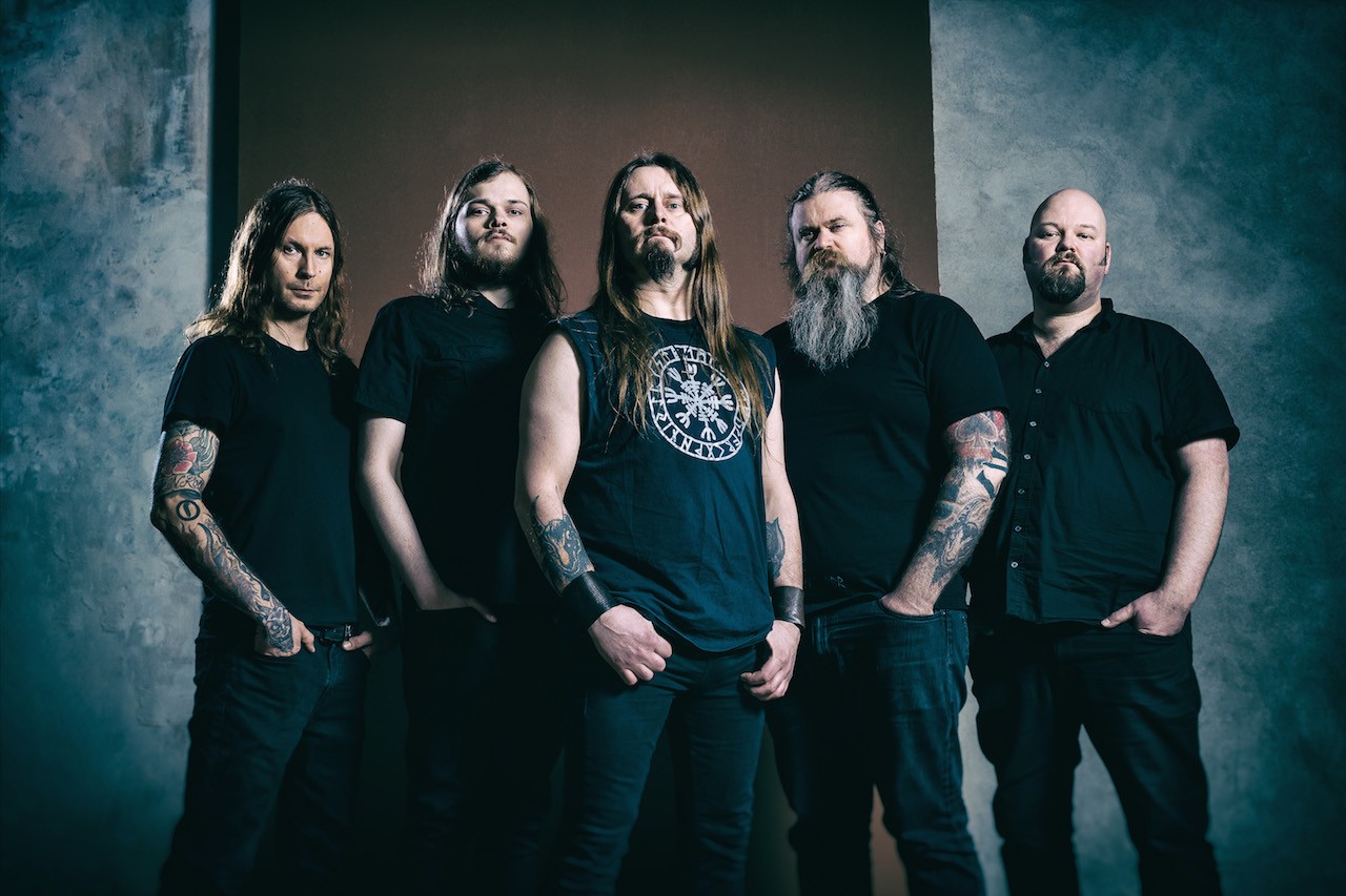 Enslaved mit Live-Version zu „Fenris“